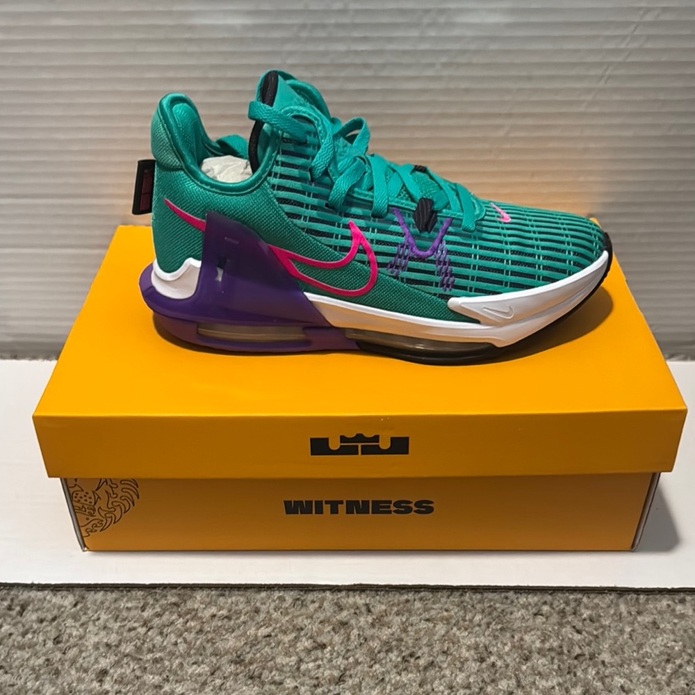 Nike LeBron Witness 6 Teal Sneakers NWT and BOX
